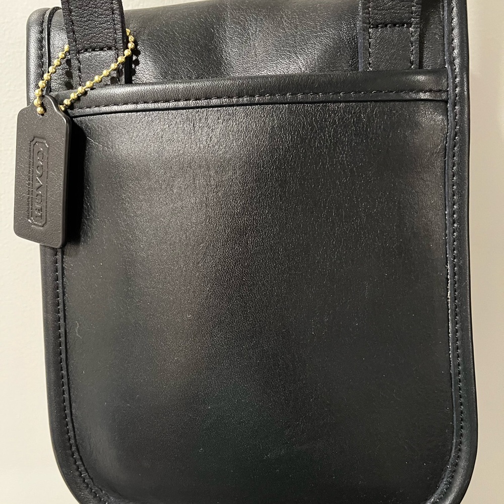 Beautiful Coach RARE #9978 VTG Black Cowhide Leather Suede Interior Crossbody - Picture 3 of 13